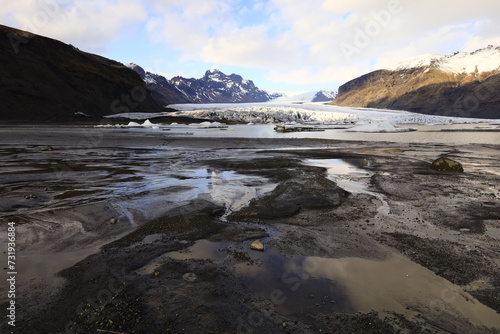 Skaftafellsjökull is an Icelandic glacier that forms a glacier tongue of Vatnajökull. © marieagns