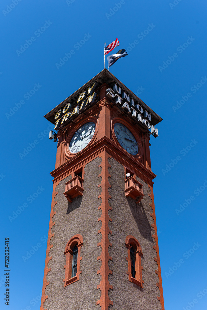 Obraz premium The iconic clock tower at Portland Union Station which is located in downtown Portland.