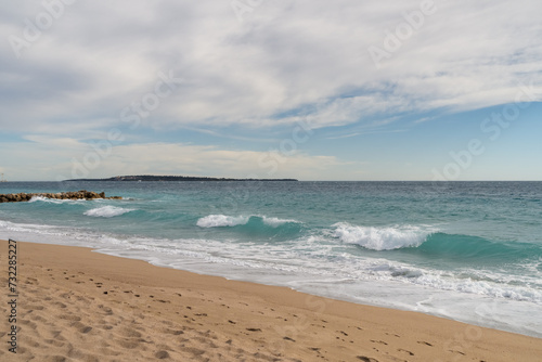 Fototapeta Naklejka Na Ścianę i Meble -  Sand beach of South France during spring with sea waves