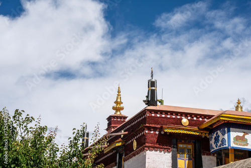 Wallpaper Mural Chinese temple, Tibbet, China Torontodigital.ca