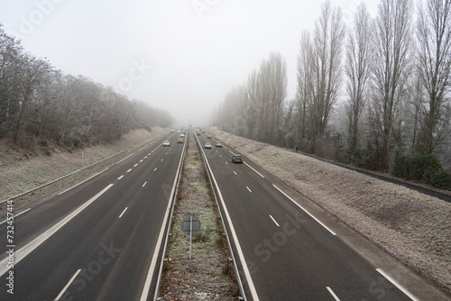 Les routes en hiver - très jolie, même temps dangereux © nada12