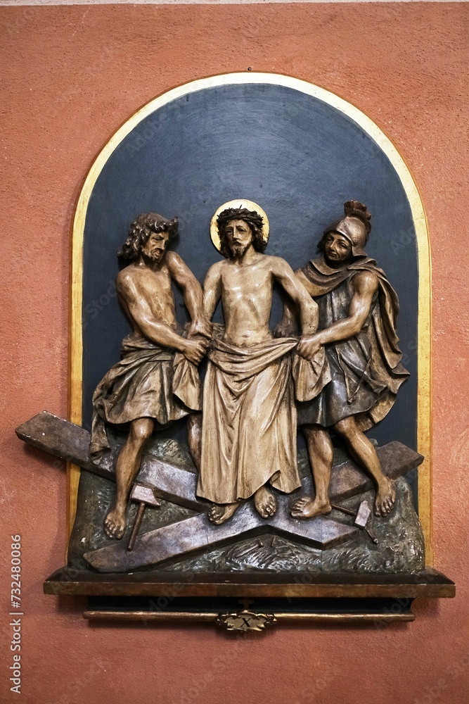 Close-up of the relief sculptures of Jesus in the Frankfurt Cathedral of St Bartholomaus in Germany