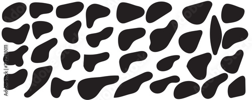 Random blob shapes. Organic blobs set. Rounded abstract organic shapes collection. Shapes of cube, pebble, inkblot, amoeba, drops and stone silhouettes. Doodle drops with outline circle.