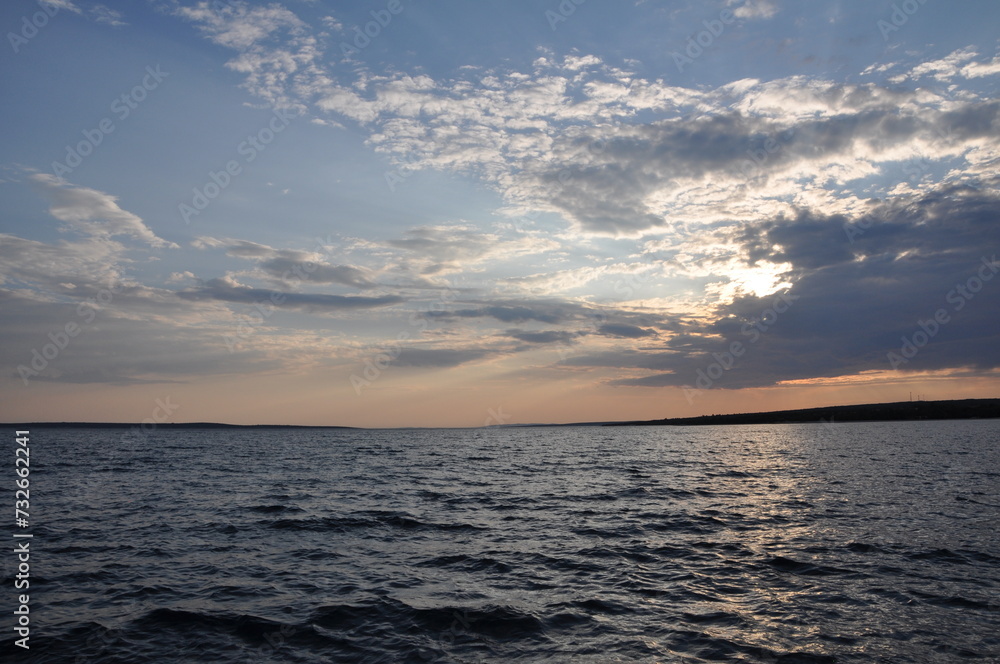 Obraz premium sunset over the sea