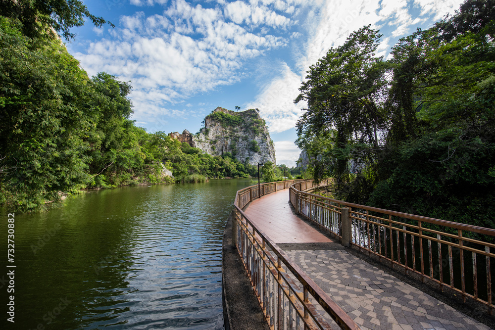 Fototapeta premium THAILAND RATCHABURI KHAO NGU ROCK PARK