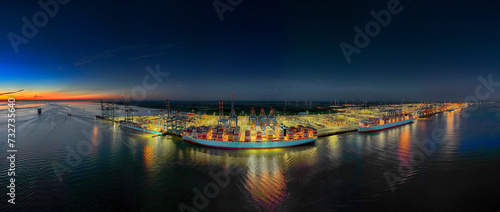 Container Hafen © Thorsten