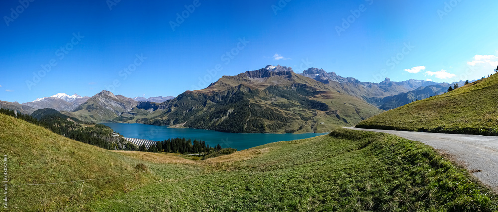 Lac et barrage de Roselend, été 2008, Savoie, France