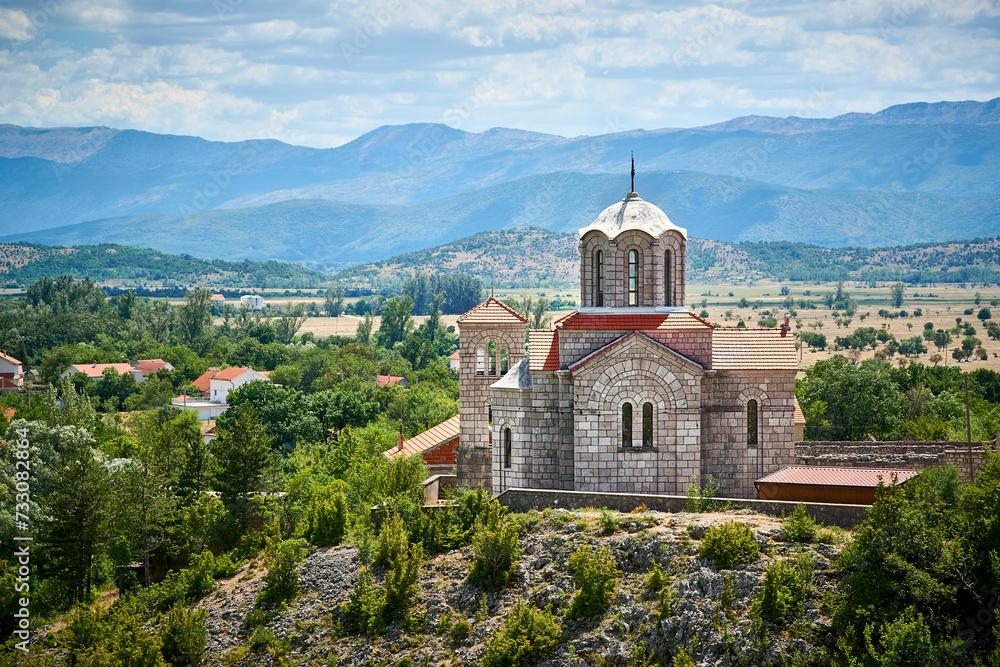 Alte Kirche an der Cetina-Quelle in Kroatien