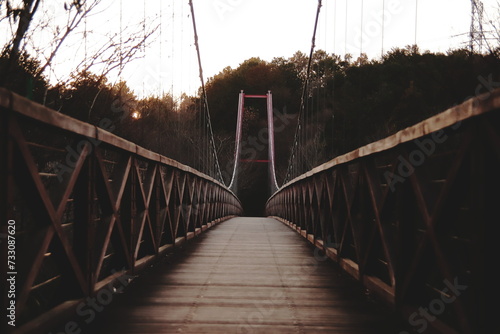 木製の吊り橋
