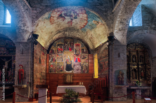 Obraz na płótnie Artiés is a population entity in the municipality of Alto Arán, in the third of Artiés and Garós, in the Valle de Arán region. Lleida, Catalonia, Spain w salonie