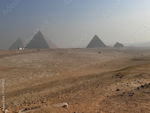 Pyramiden von Giseh im Morgendunst