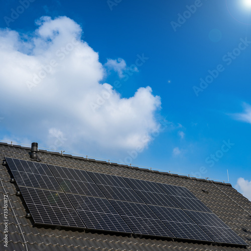 Obraz na płótnie photovoltaic panels - spring 2024 - lots of sun and energy - profitability w salonie