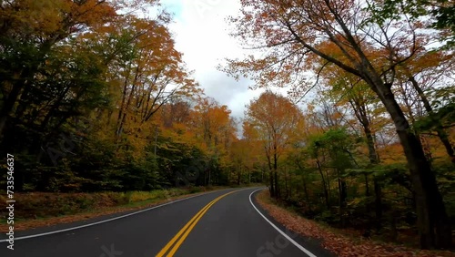 Wallpaper Mural Catskills Driving 0505 Autumn Torontodigital.ca