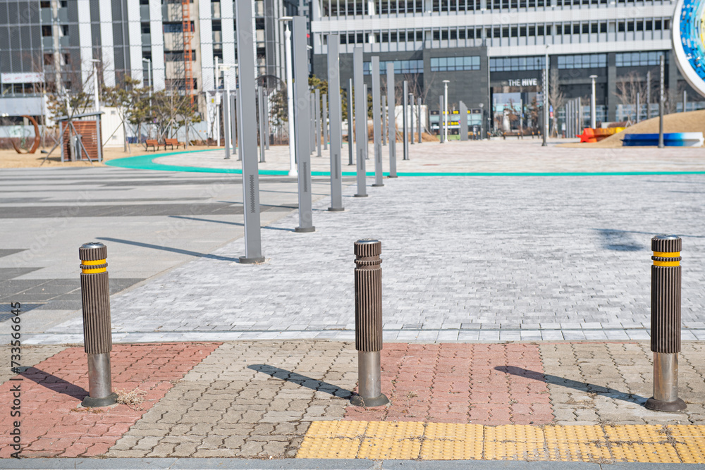 Safety barriers at building and park entrances
Safety barriers at building and park entrances