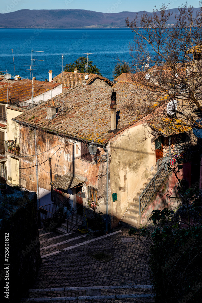 Le village médiéval d'Anguillara Sabazia en Italie Le village médiéval d'Anguillara Sabazia en Italie