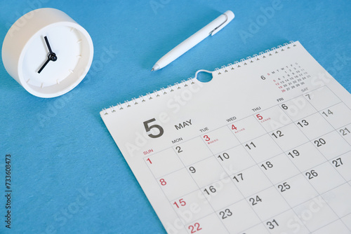Wallpaper Mural 5月のカレンダーと時計　スケジュールイメージ Torontodigital.ca