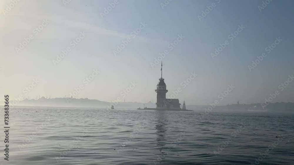 Maiden's Tower on a foggy day
Maiden's Tower on a foggy day
