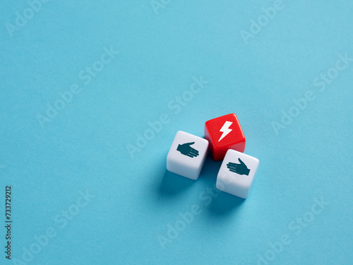 Foto Breaking a deal or ending partnership.