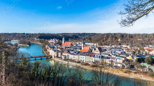 Fotografia Wasserburg am Inn, romantic bavarian town on the Inn river in winter, panoramic