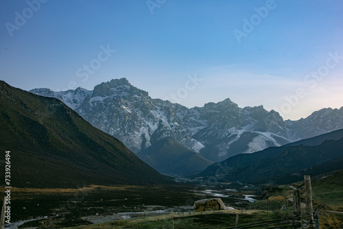 Maya Snow Mountain, Wuwei City, Gansu Province-blue sky against the landscape