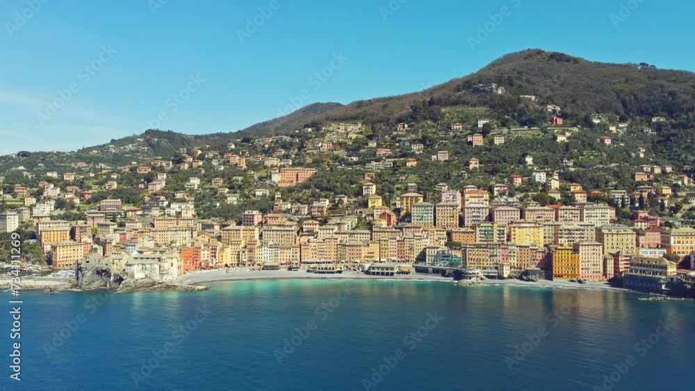 drone: vista aerea su Camogli, Genova, Italia. Veduta sul borgo marinaro, colline e mare. drone: vista aerea su Camogli, Genova, Italia. Veduta sul borgo marinaro, colline e mare.