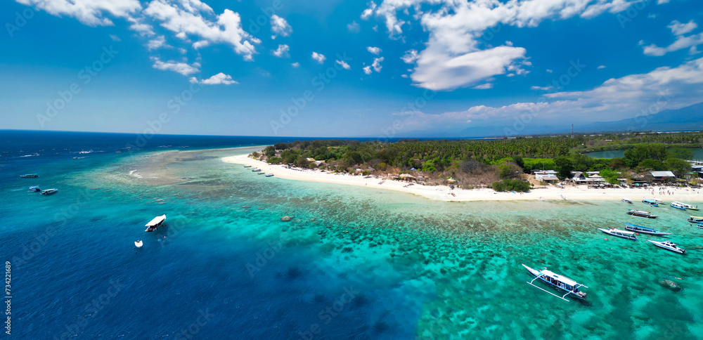 Obraz premium Amazing aerial view of Gili Meno coastline on a sunny day, Indonesia
