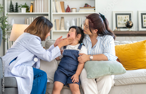 Portrait of smiling caring asian doctor service help support discussing and consulting taking care with small girl patient, child health, kid sick, medicine, medical checkup. children healthcare