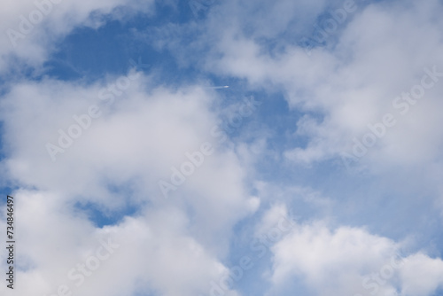 Himmel blau mit Wolken © Strate Fotografie