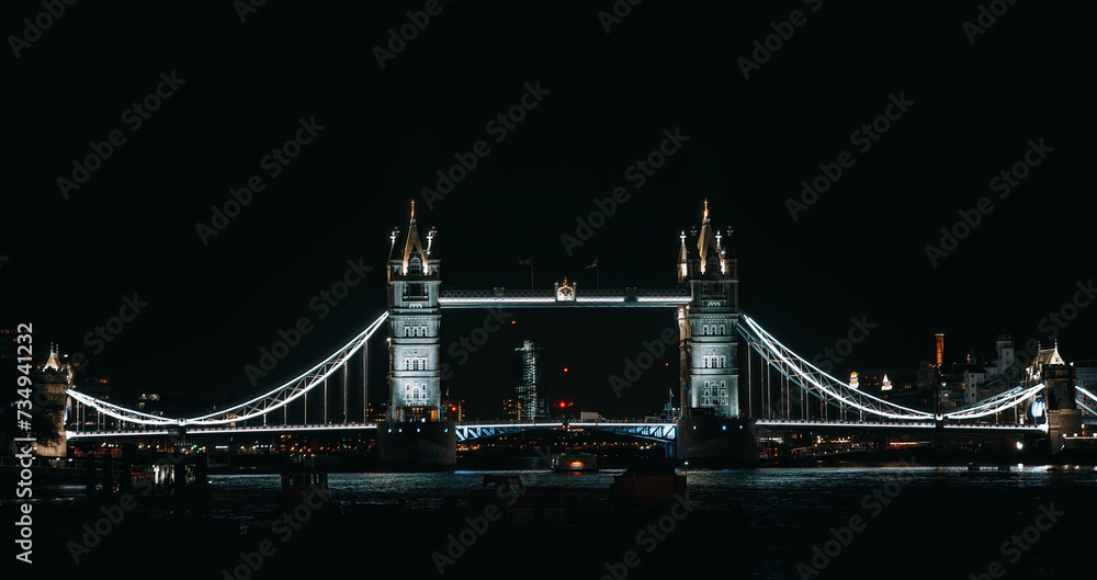 Obraz premium tower bridge at night