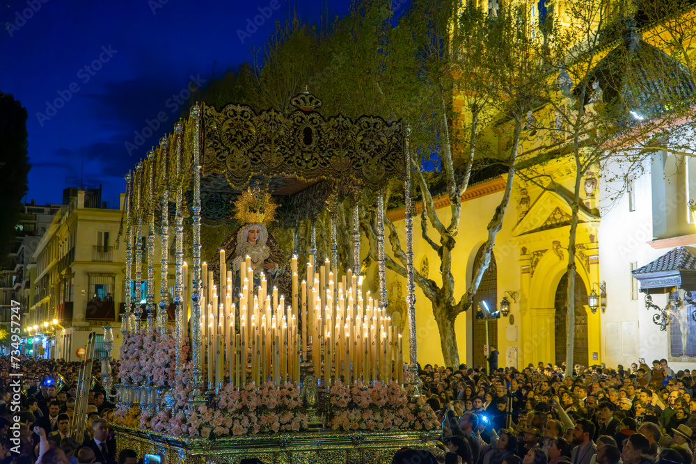 Naklejka premium palio de María Santísima de La O en la semana santa de Sevilla