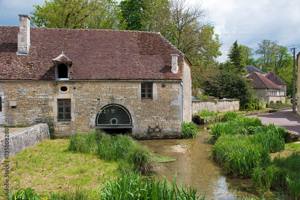 Fototapeta premium Étourvy, Mühle am Fluss Le Landion in der Bourgogne