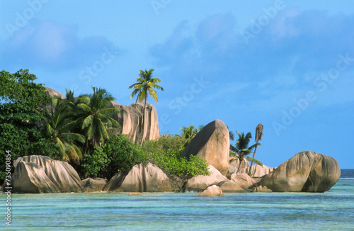 plage; rochers granitiques; Iles de la Digue; Seychelle