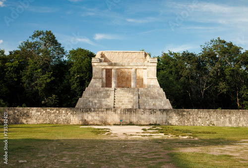 juego de pelota dentro de la zona arqueológica de chichen Itzá