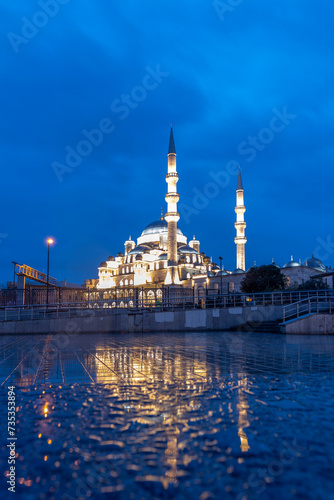 Newmosque also name: Yenicamii located at Eminonu, Istanbul turkey