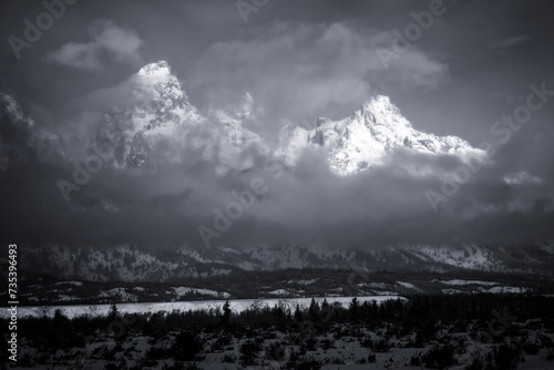 Foto Tetons on a foggy morning in Jackson Hole; Grand Teton NP; Wyoming