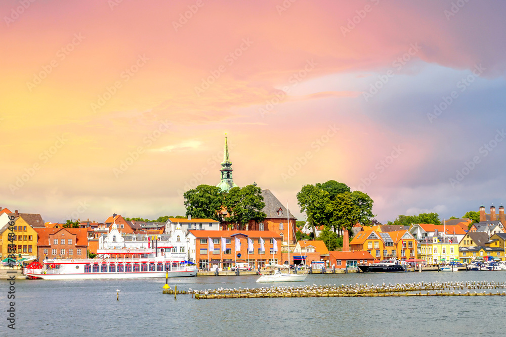 Fototapeta premium Blick über die Stadt Kappeln, Schleswig Holstein, Deutschland