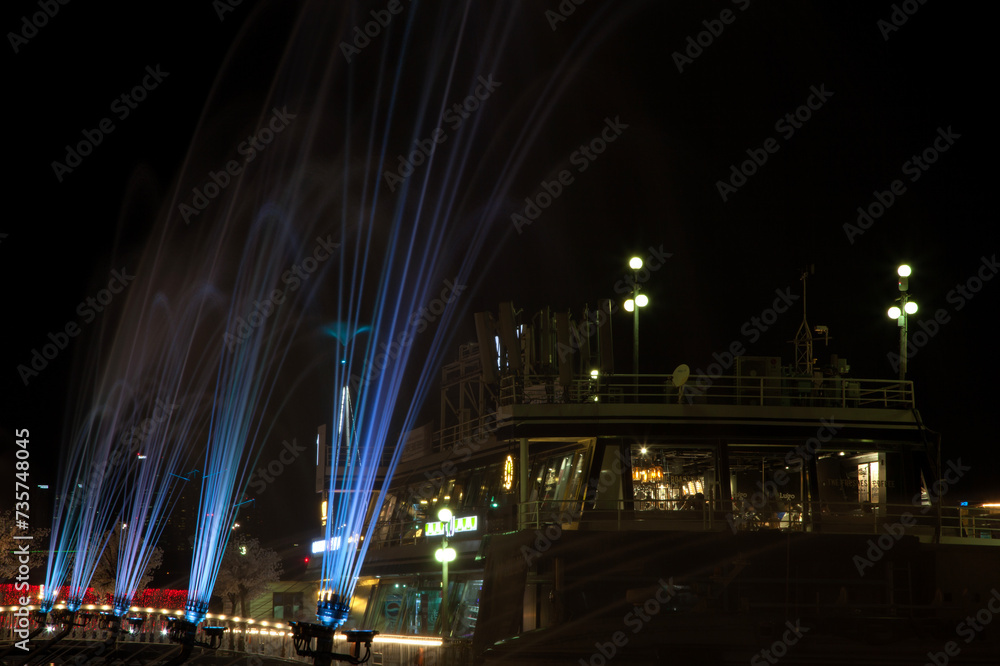 Long-exposure view of the fountain at night