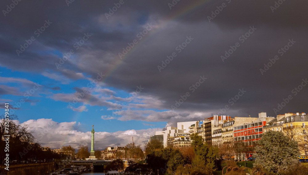 Fototapeta premium Paris arc en ciel