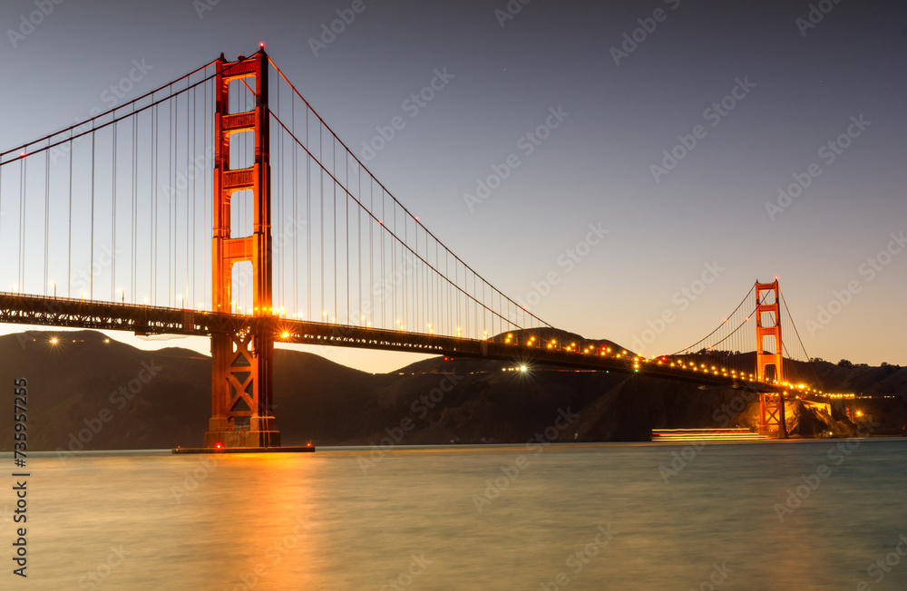 Fototapeta premium Golden Gate Bridge at night, San Francisco, USA