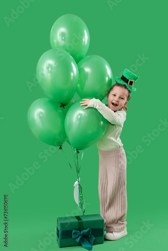 Happy little girl in leprec...