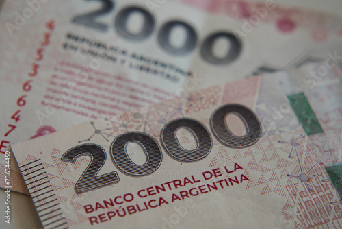 Billetes de 2.000 pesos argentinos