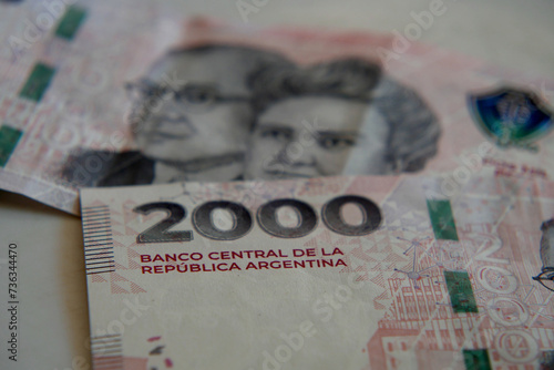 Billetes de 2.000 pesos argentinos