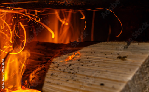 Obraz na płótnie Part of a log engulfed in fire w salonie