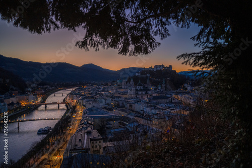 Sonnenaufgang über Salzburg