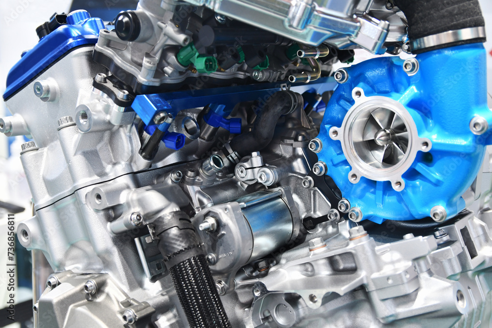 Fototapeta premium スーパーチャージャー付きのオートバイエンジン