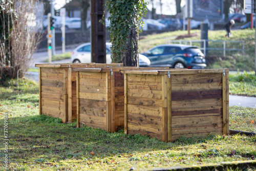 Photos Composteurs en bois pour le recyclage des déchets ménagers verts installés en vi