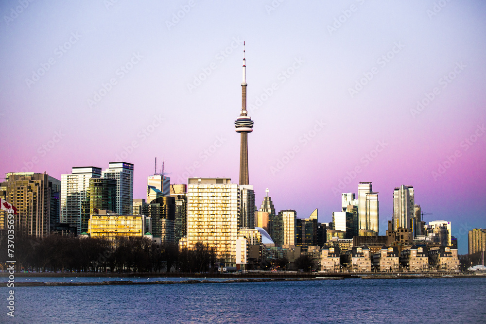Obraz premium Toronto, Canada – City skyline view at Lake Ontario