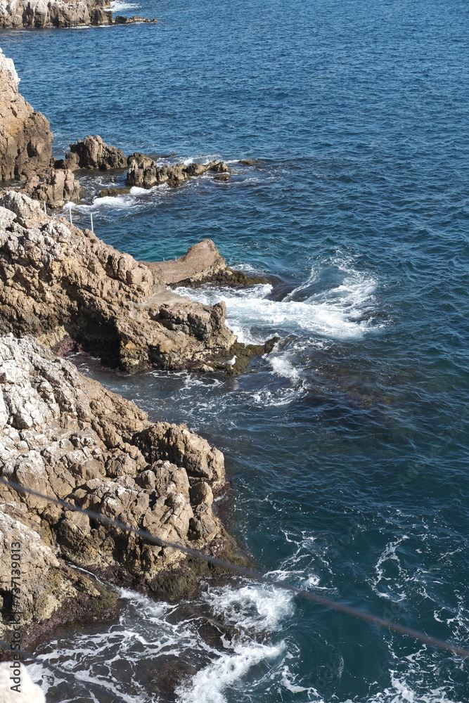 Cap d'antibes mer rochers sentier du littoral