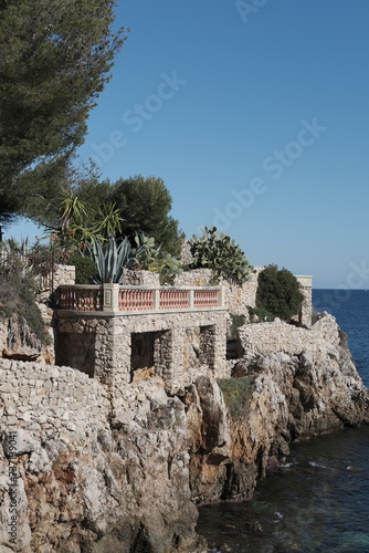 Obraz na płótnie Cap d'antibes sentier du littoral mer rochers nature w salonie