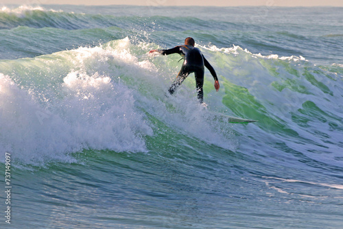 Surf en Méditerranée vagues Houle d'Est Golfe du Lion vent off shore écume déferlantes Palavas les Flots Hérault Occitanie photo